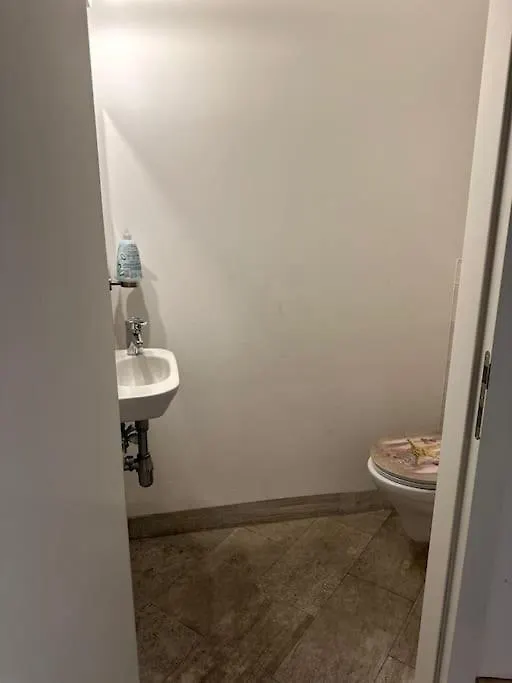 Vienna Top Apartment 0*,